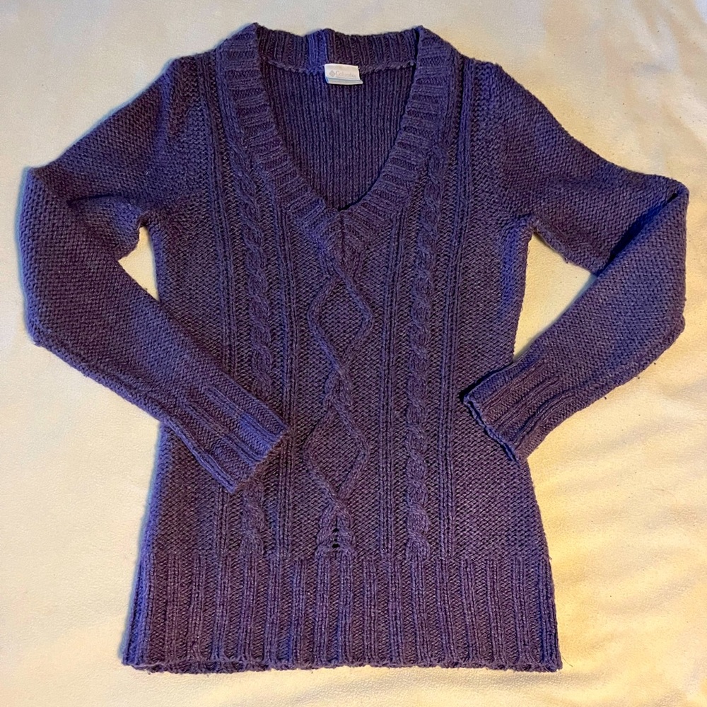 ❤️Columbia V Neck Sweater